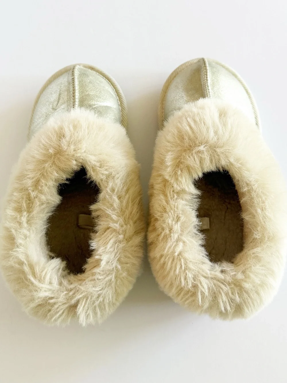 Cat & Jack Toddler Piper Faux Fur Cuff Scuff Slippers